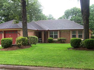 5419 Enchanted Timbers Dr, Humble, TX 77346