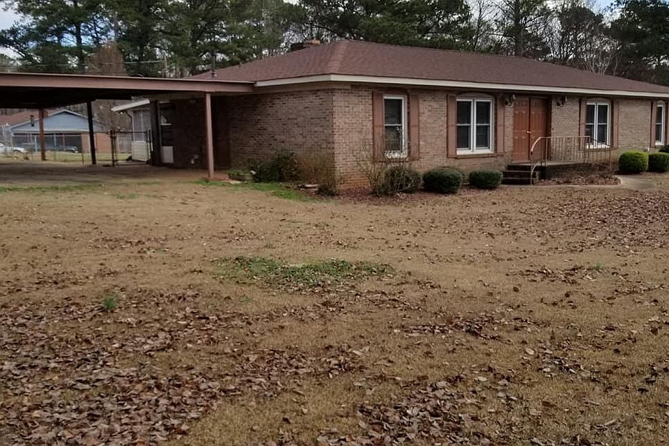 2nd image of 3000 13th Ave