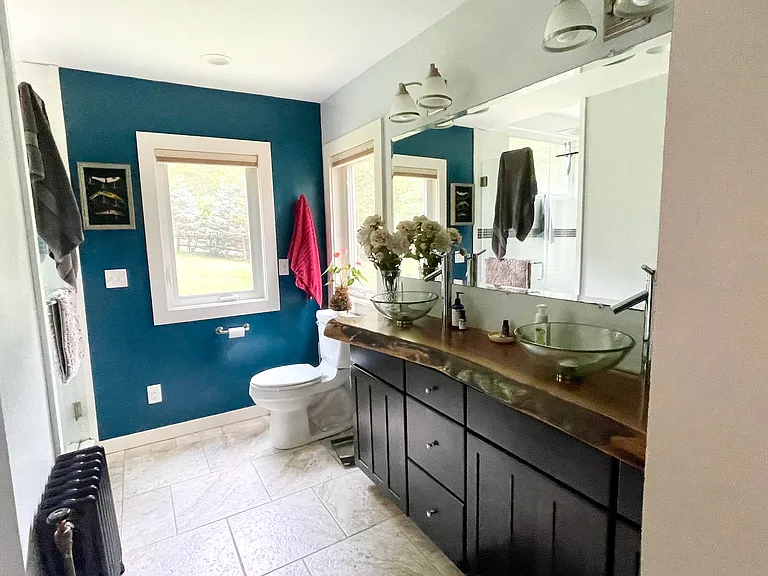 Master bath.