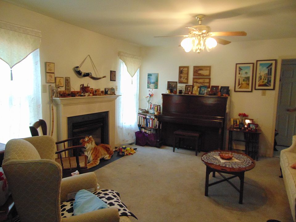 2nd image of 8263 Tarragon Dr