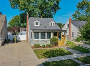1002 S Wilson Ave, Royal Oak, MI