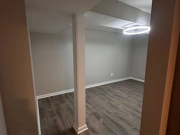 3rd image of 4491 Dorset Cir