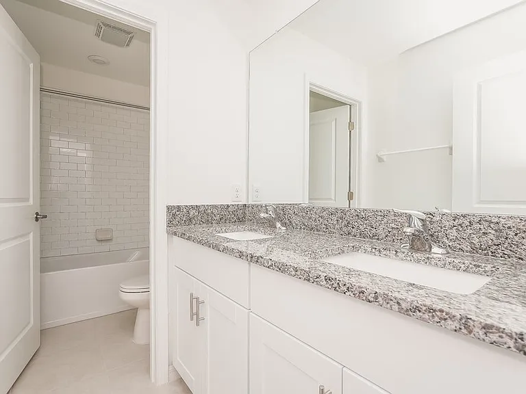 2037 Skybrooke Blvd — Photo 11
