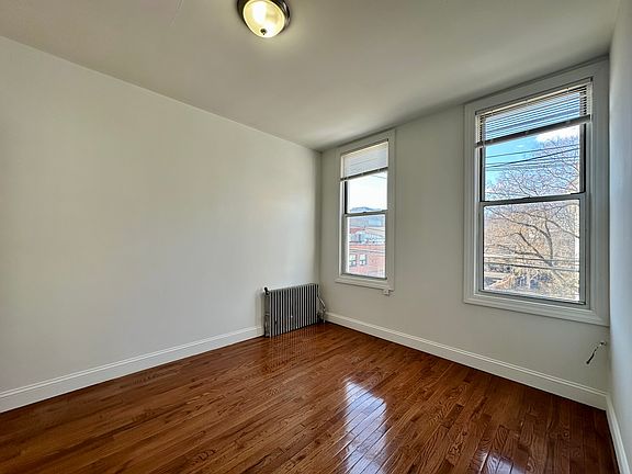 3rd image of 1816 Stanhope St Floor 2