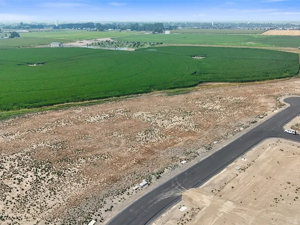 205 Legacy Lane, Moses Lake, WA 98837
