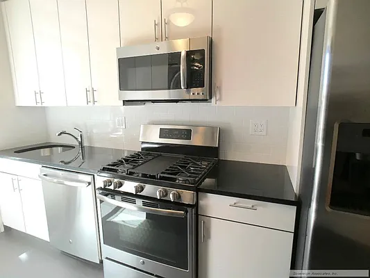 Rented by Sovereign Associates | media 30
