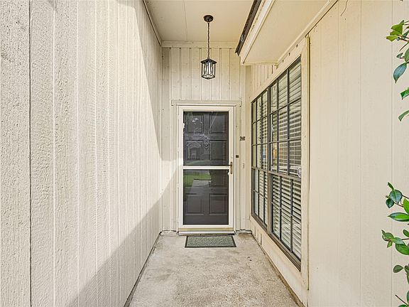 3rd image of 7643 Ashton Dr