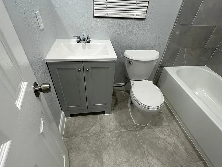 2511 Market St #B — Photo 2