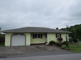 108 Pinecroft Ave, Altoona, PA 16601