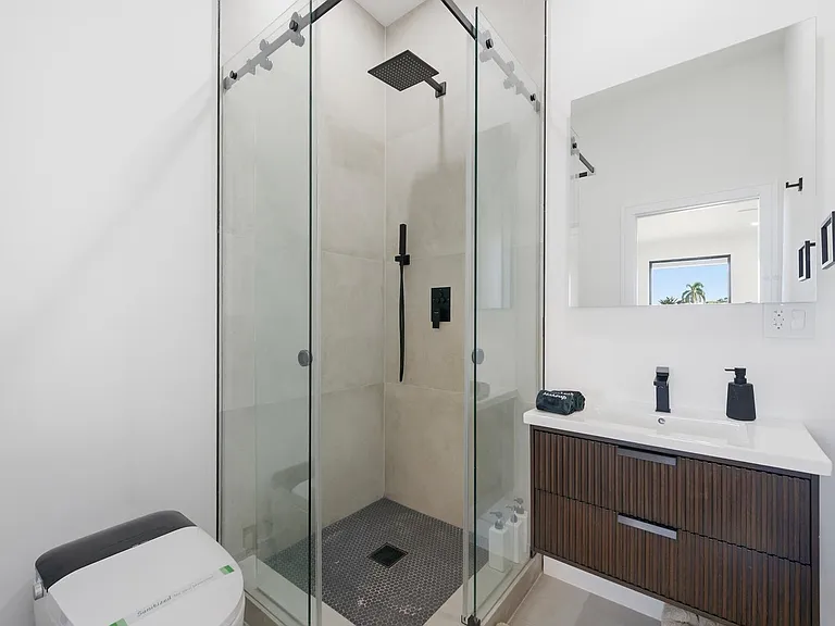 1308 Avocado Isle — Photo 33