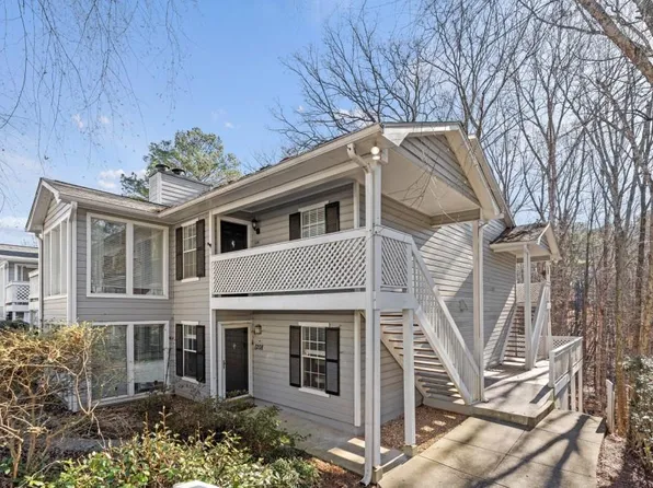 1207 Vicksburg Pl, Sandy Springs, GA 30350