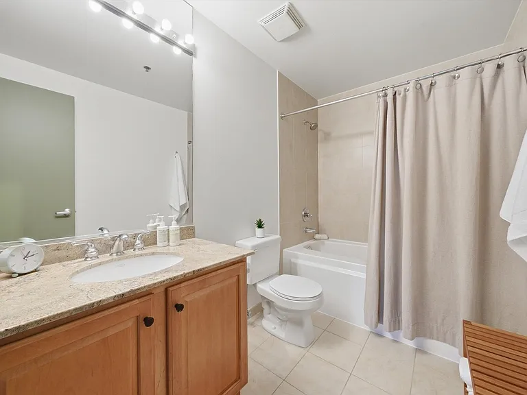 125 E 13th St #1401 — Photo 11