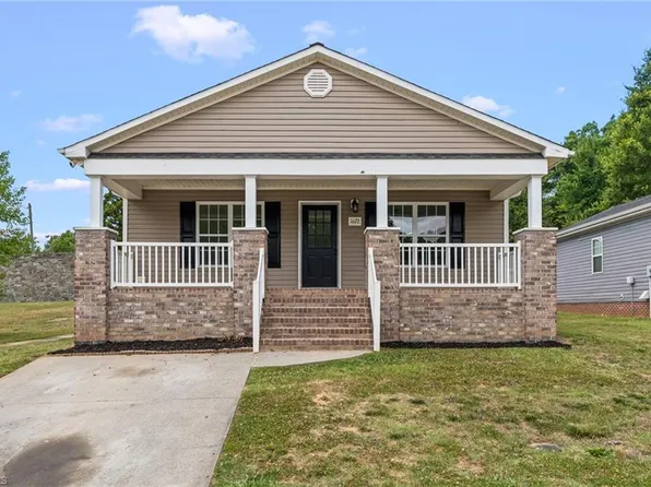 1672 Burton St, Winston Salem, NC 27105
