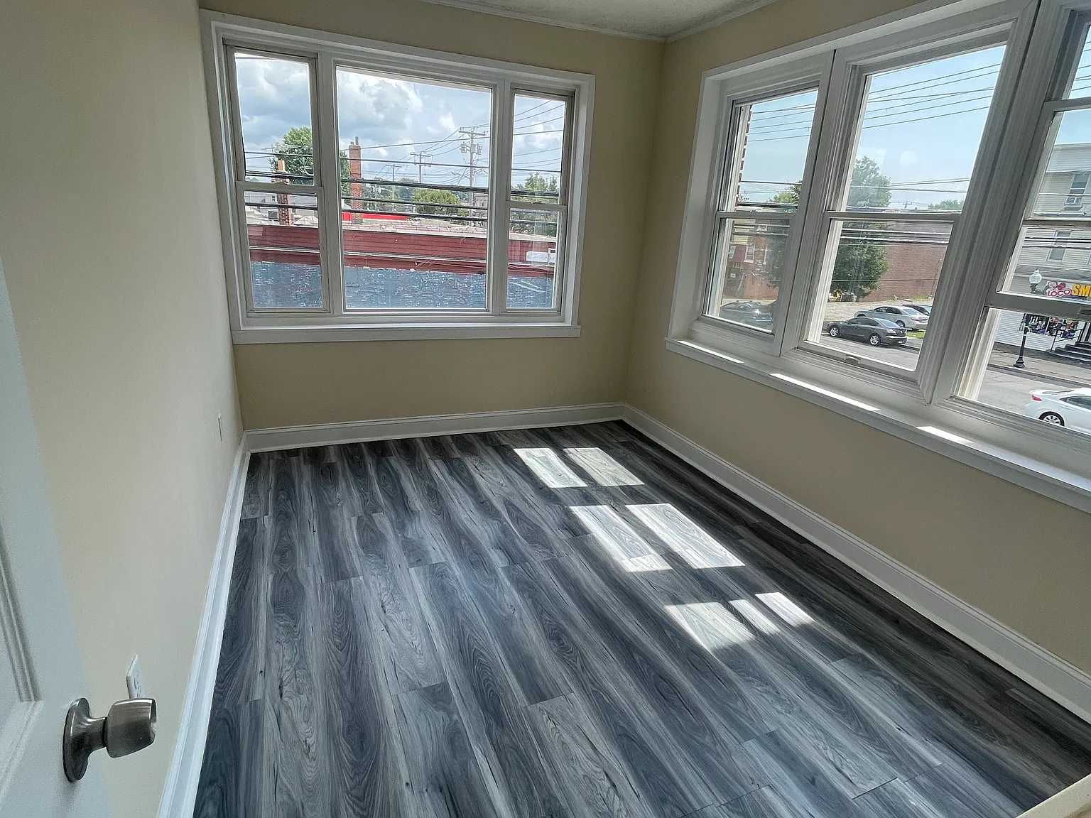 1 bed, 700 sqft, $1,500 — Photo 3