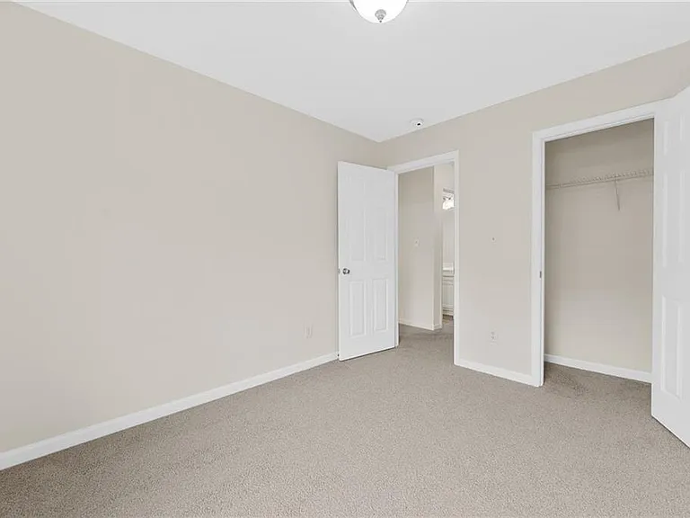 318 Knelston Oak Dr — Photo 32