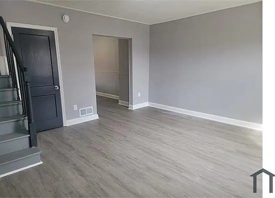 3 bed, 1231 sqft, $2,495 — Photo 2