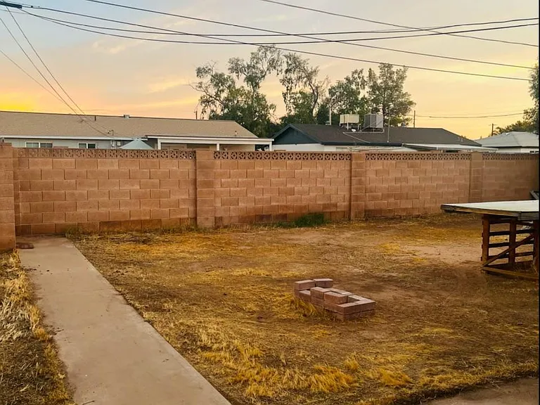 1311 W Elna Rae St — Photo 8