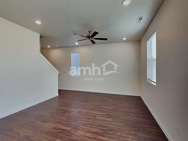 1519 N Barkvine Ave — Photo 7