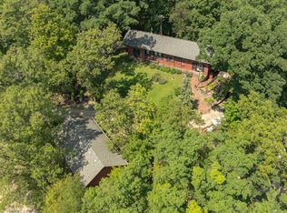 2152 N 41st Rd, Sheridan, IL 60551