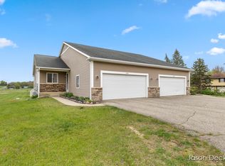 4389/4391 18th St SW, Dorr, MI 49323