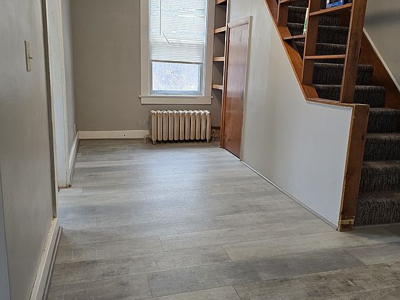 5th image of 531 Coldwater Rd