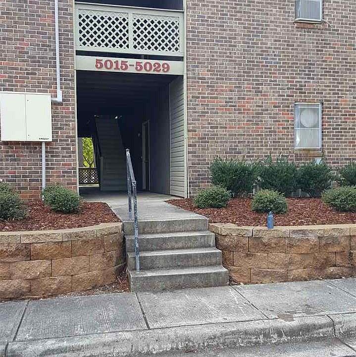 1st image of 5029 Seven Pine Cir NW
