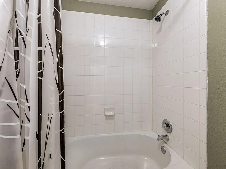 925 Woodduck Trl — Photo 14