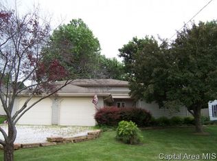 417 Lake St S, Jacksonville, IL 62650