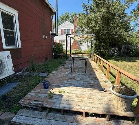 5th image of 120 4th Ave SE