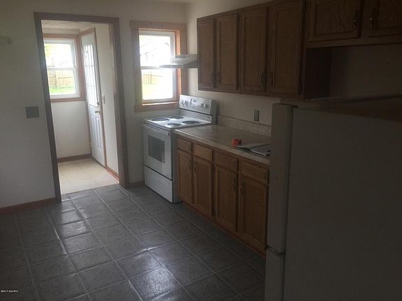 4th image of 605 Sherwood St