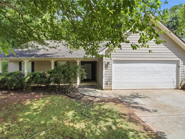 2572 Herndon Rd, Lawrenceville, GA 30043