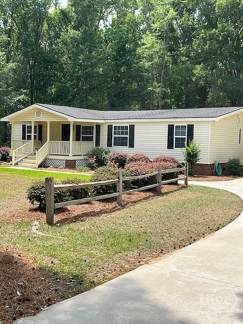 3 bed, 2.0 bath, 1568 sqft, $1,800 — Photo 1