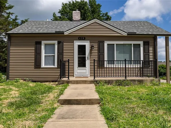 638 E Mill St, Liberty, MO 64068