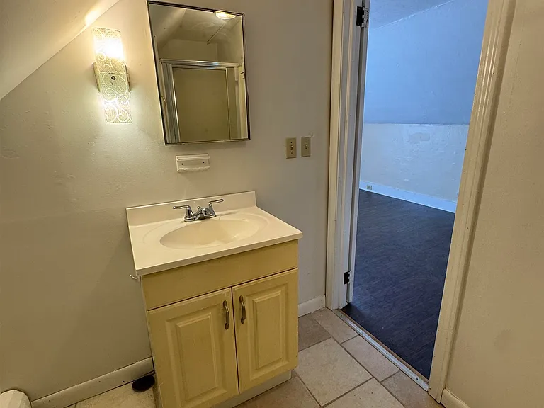 154 Washington St #3 — Photo 11