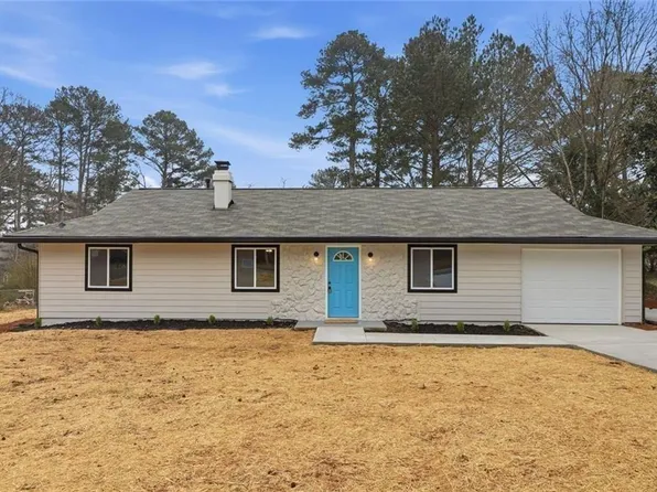 6075 Sumter Dr, Douglasville, GA 30135