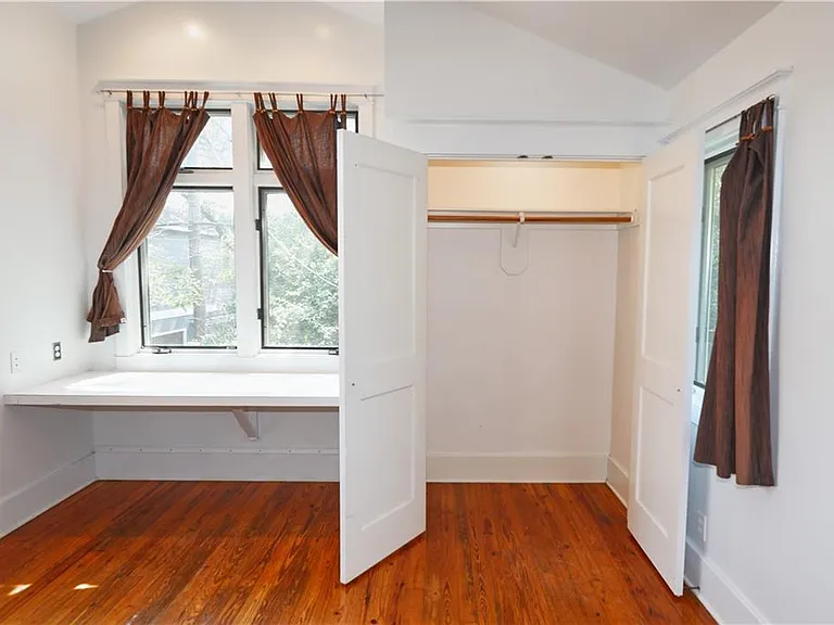 1305 Lorrain St — Photo 33