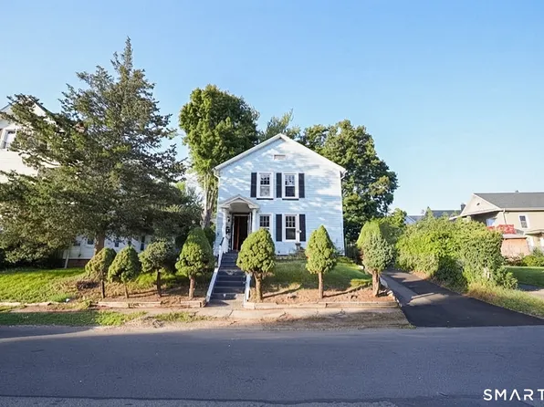 19 North St, Meriden, CT 06451