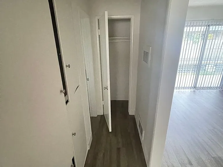 Weddington Apartments — Photo 10