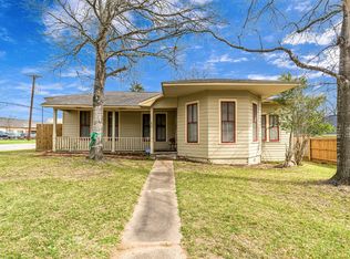 7 W Austin St, Bellville, TX 77418