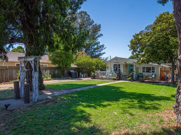 21 Bradford Rd, Watsonville, CA 95076