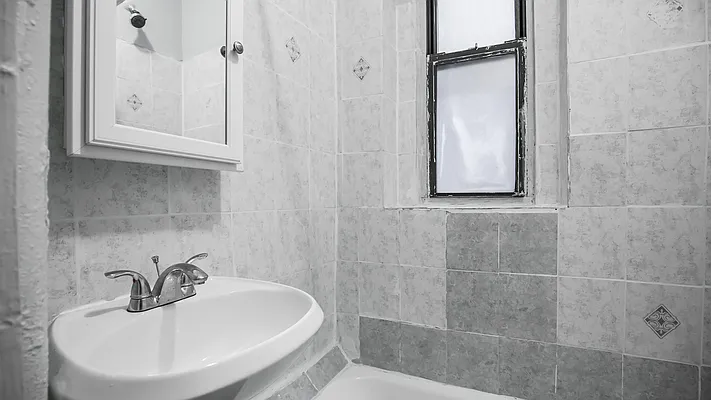 Rented by Nooklyn NYC LLC | media 19