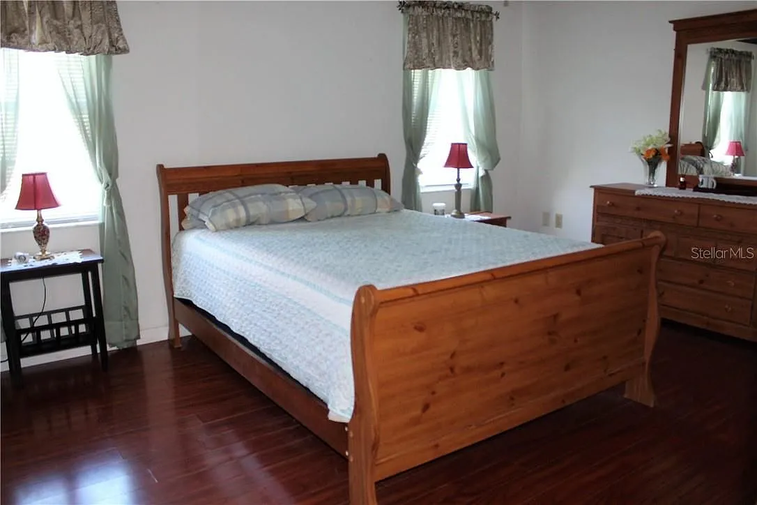 2 bed, 2.0 bath, 1114 sqft, $1,550 — Photo 3