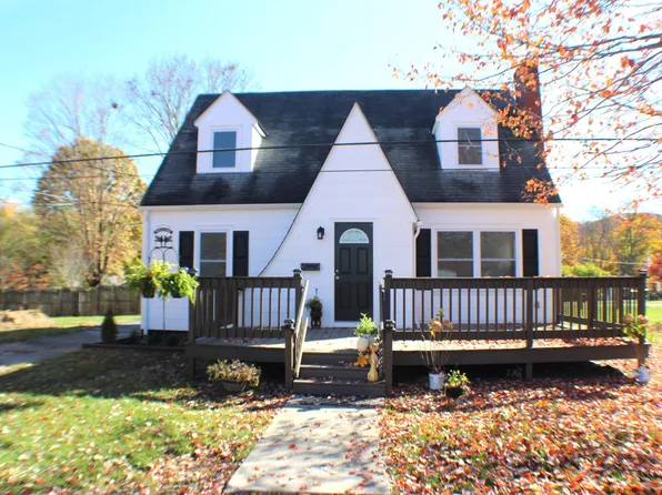 829 14th Ave, Marlinton, WV 24954