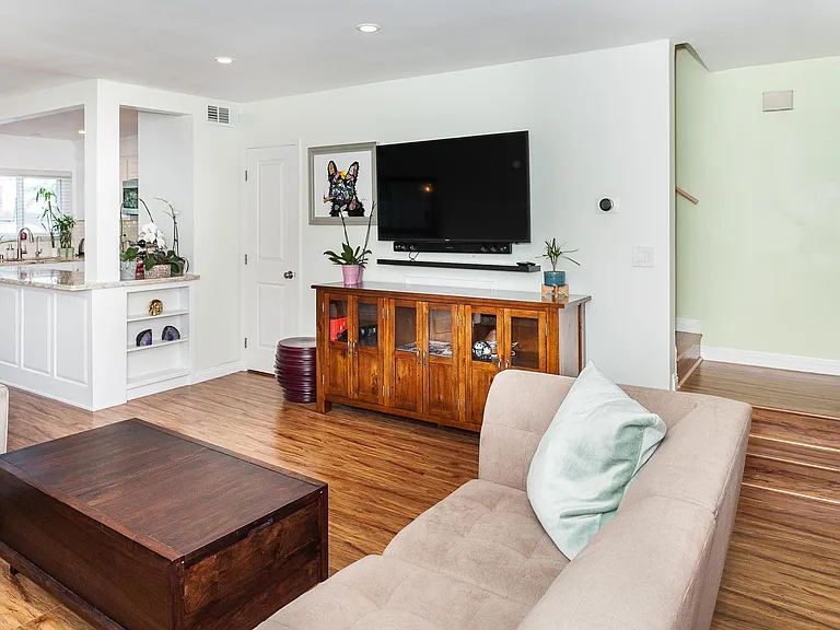708 W Sierra Madre Blvd #37 — Photo 2