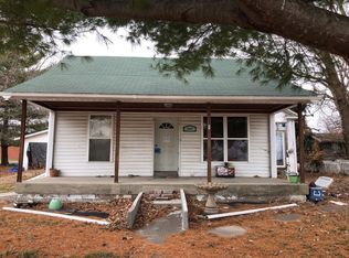 207 North St, Brighton, IL 62012