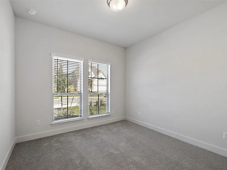 127 Plumbago Loop — Photo 18