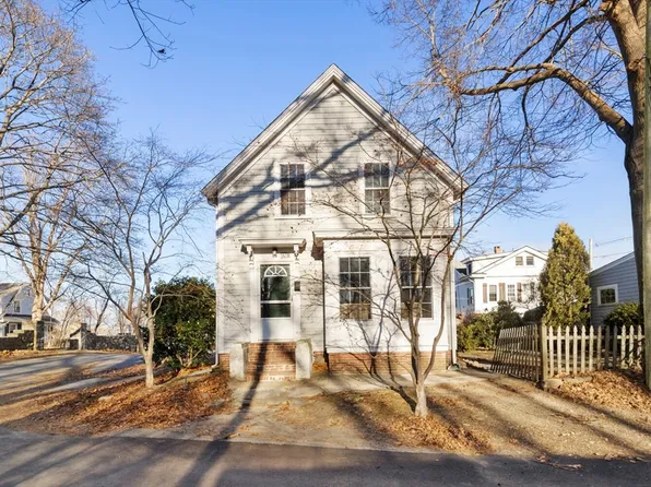 97-97R Mount Pleasant Ave, Gloucester, MA 01930