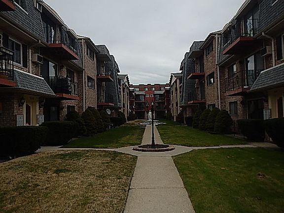 2nd image of 5335 N Delphia Ave APT 136