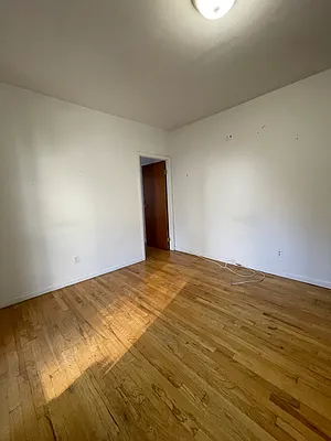 Rented by Peter R. Hungerford, LREB | media 15