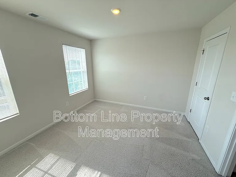 15708 Country House St — Photo 13